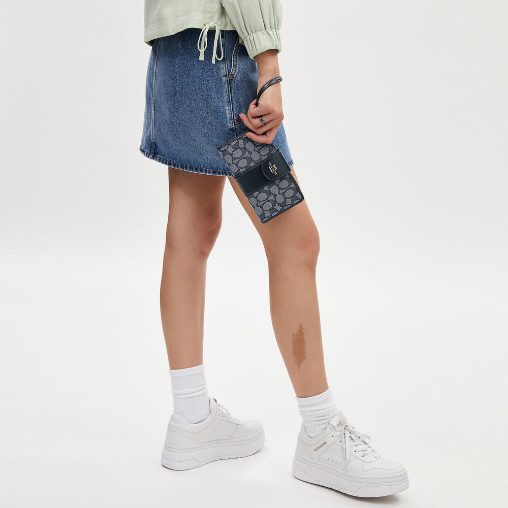 COACH Phone Wallet In Navy Signature Jacquard